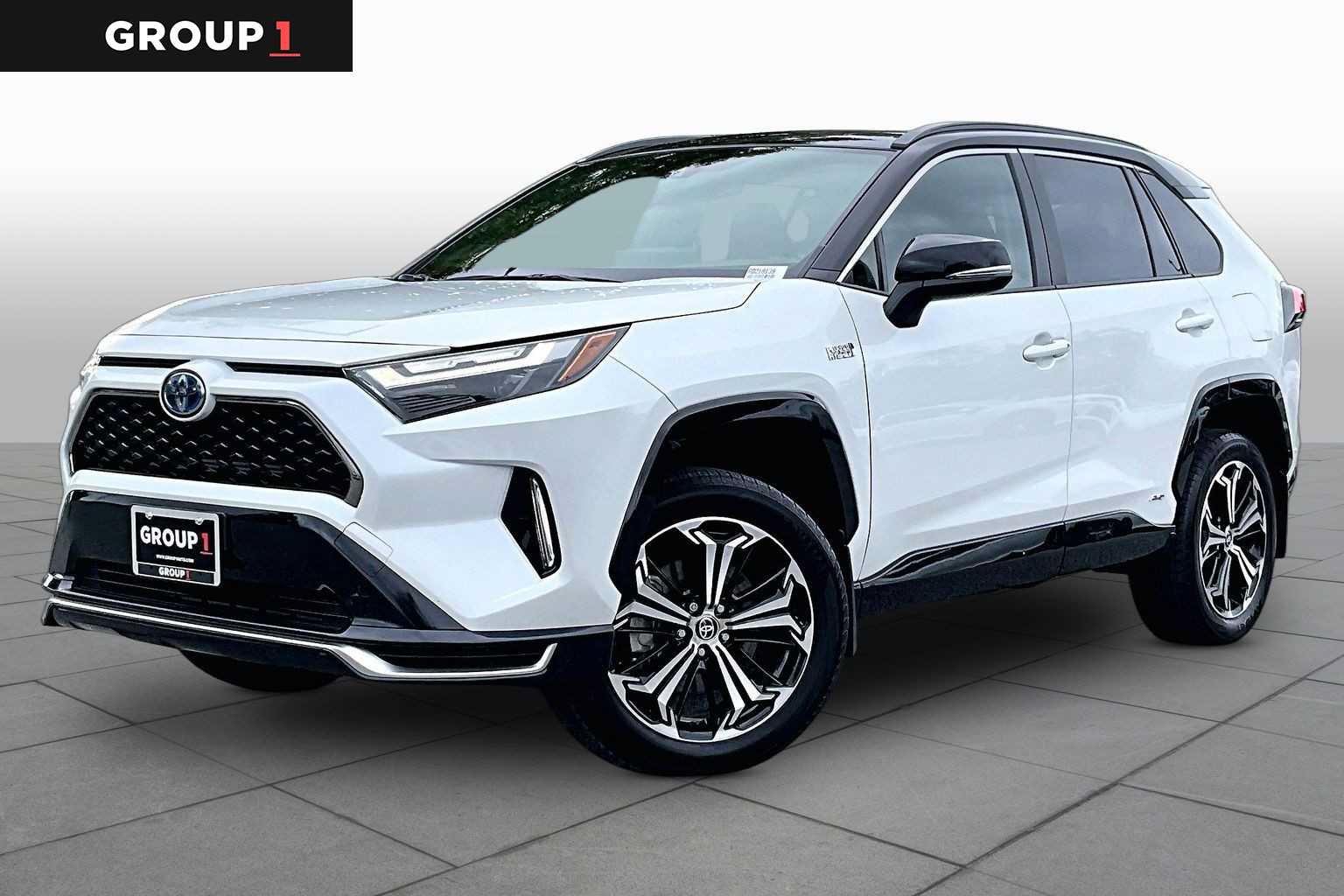 Used 2024 Toyota RAV4 XSE w/ Weather Package AWD/4WD image 1