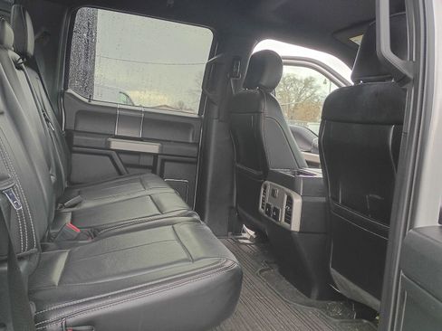 Used 2019 Ford F150 Lariat image 22