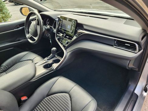 Used 2024 Toyota Camry SE image 13