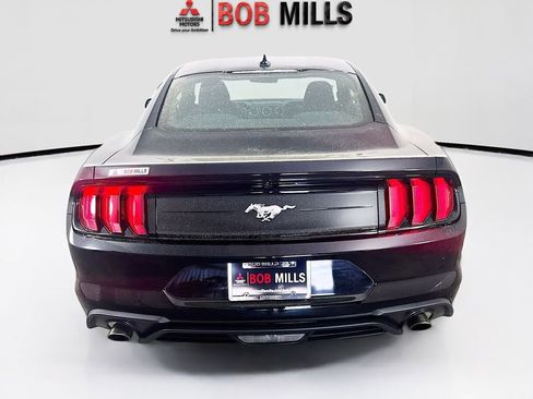 Used 2021 Ford Mustang Coupe image 6
