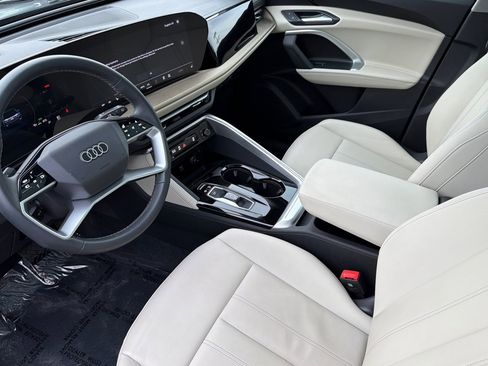 Used 2025 Audi Q5 Premium w/ Convenience Package AWD/4WD image 9