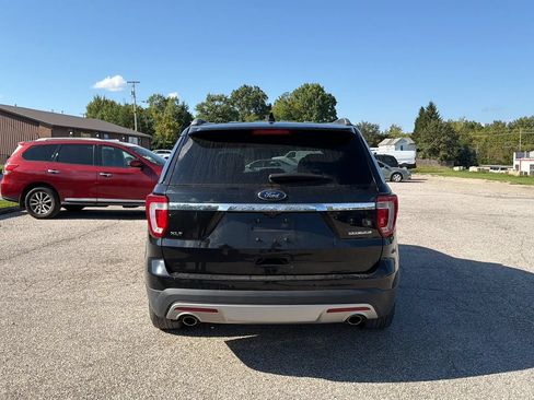 Used 2016 Ford Explorer XLT FWD image 8