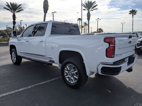 Used 2025 Chevrolet Silverado 2500 High Country w/ High Country Premium Package image 6