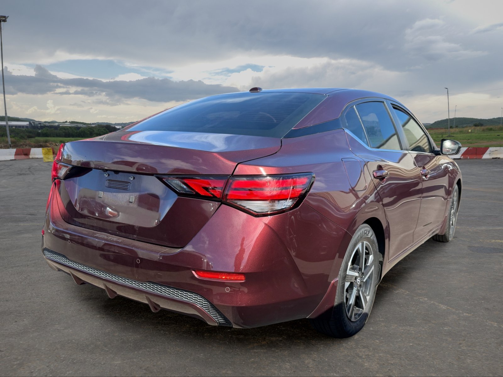 Used 2024 Nissan Sentra SV FWD image 3
