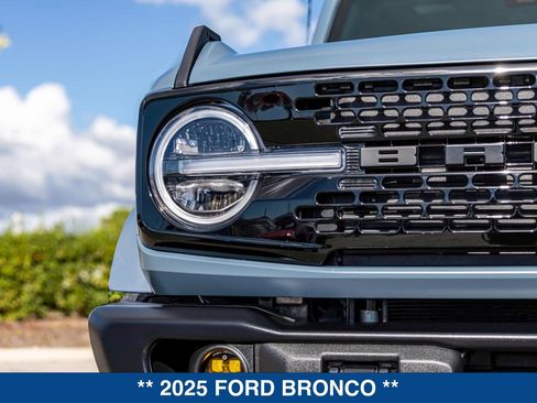 New 2025 Ford Bronco Badlands AWD/4WD image 11