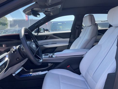 Certified 2024 Cadillac Lyriq Sport RWD image 5
