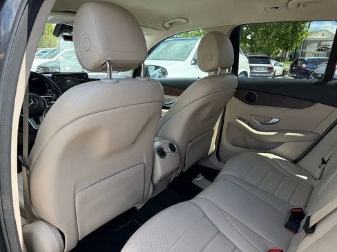 Used 2022 Mercedes-Benz GLC 300 4MATIC w/ Premium Package Lite image 24