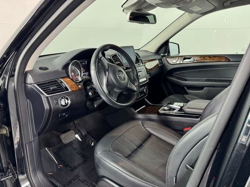 Used 2017 Mercedes-Benz GLS 450 4MATIC image 9
