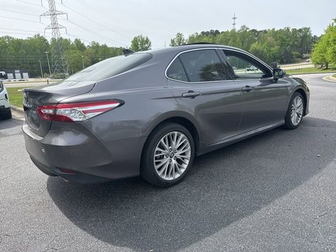 Used 2018 Toyota Camry XLE w/ Driver Assist Package image 17