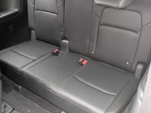 Used 2024 Nissan Pathfinder SL image 18