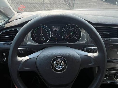 Used 2016 Volkswagen e-Golf SE FWD image 20