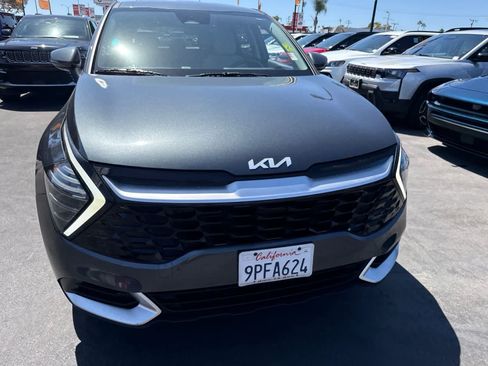 Used 2025 Kia Sportage EX FWD image 5