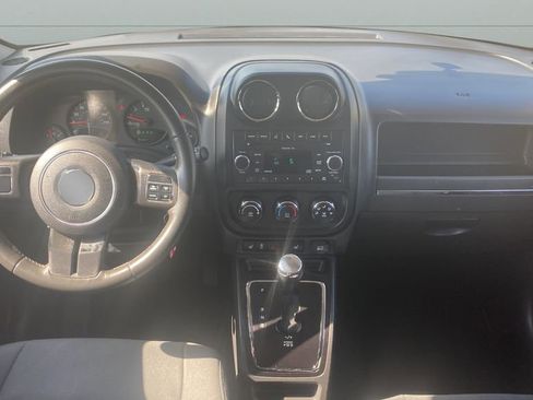Used 2011 Jeep Patriot Latitude image 11