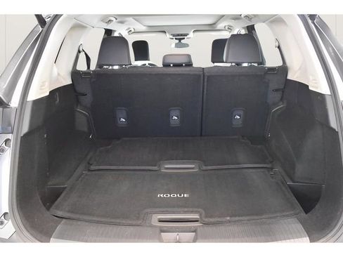 Used 2023 Nissan Rogue SL w/ SL Premium Package image 18