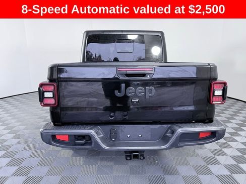 Used 2024 Jeep Gladiator Sport image 3