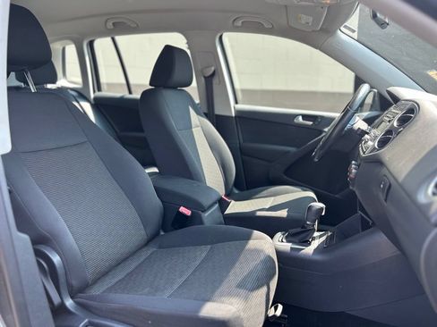 Used 2014 Volkswagen Tiguan S FWD image 12