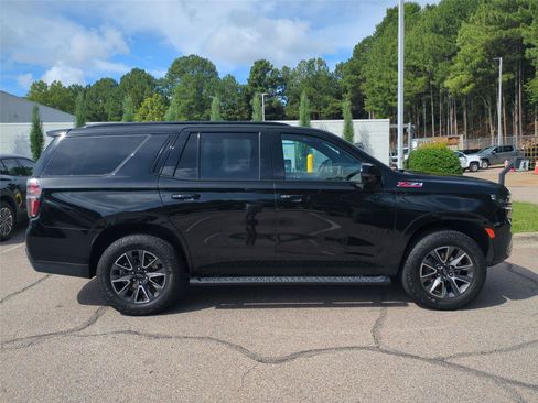 Used 2024 Chevrolet Tahoe Z71 w/ Luxury Package AWD/4WD image 6