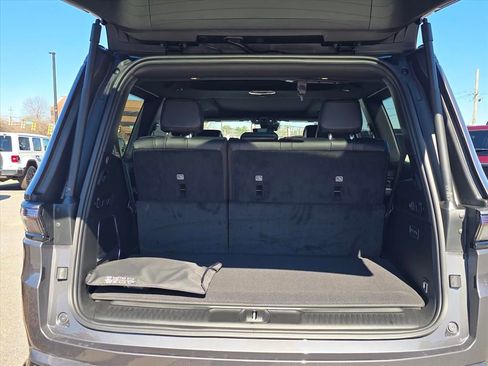 New 2026 Jeep Grand Wagoneer Limited image 9