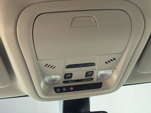 Used 2023 GMC Acadia Denali w/ Trailering Package AWD/4WD image 17