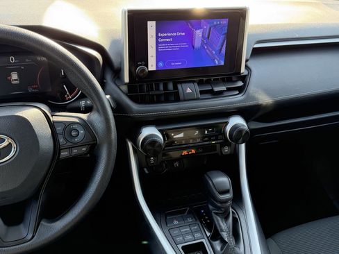 Used 2025 Toyota RAV4 LE image 17