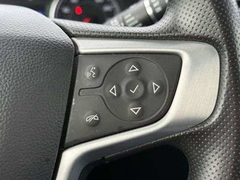 Certified 2023 GMC Acadia SLE w/ Driver Convenience Package image 10