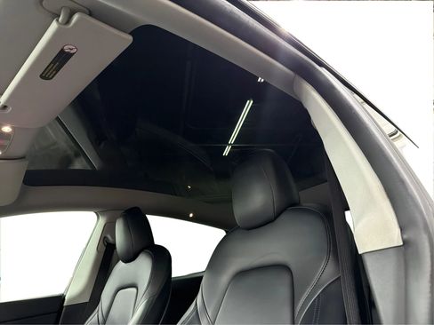 Used 2022 Tesla Model Y Performance image 21