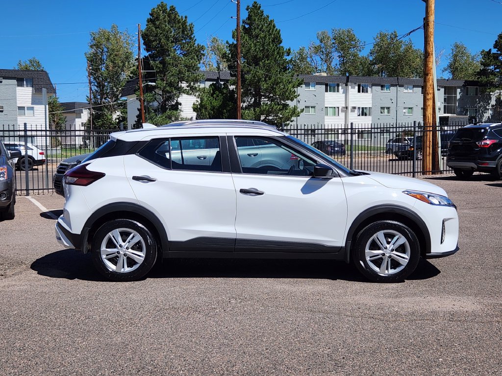 Certified 2025 Nissan Kicks Play S FWD image 4
