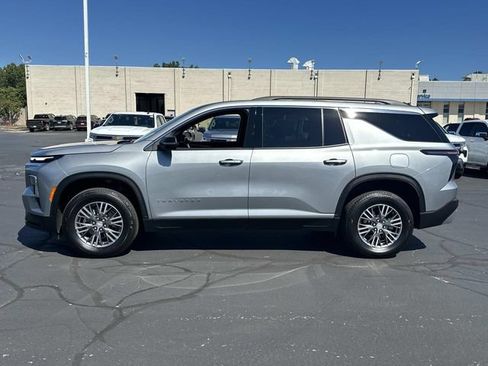 Certified 2024 Chevrolet Traverse LT w/ Trailering Package AWD/4WD image 4