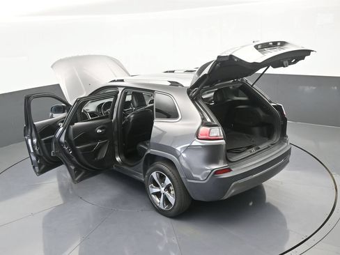 Used 2019 Jeep Cherokee Limited FWD image 64