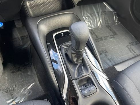 Used 2022 Toyota Corolla LE image 32