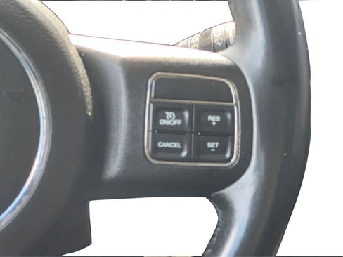 Used 2014 Jeep Wrangler Unlimited Sahara w/ Connectivity Group AWD/4WD image 16