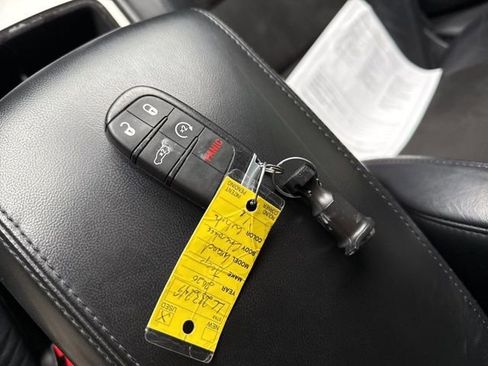 Used 2020 Jeep Grand Cherokee Altitude AWD/4WD image 32