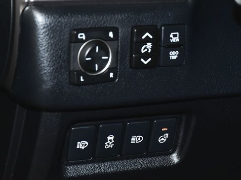 Used 2023 Lexus GX 460 Luxury w/ Sport Design Package image 19