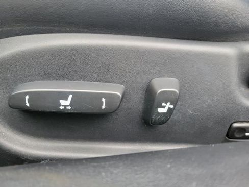 Used 2013 Lexus IS 350C w/ Luxury Pkg image 12