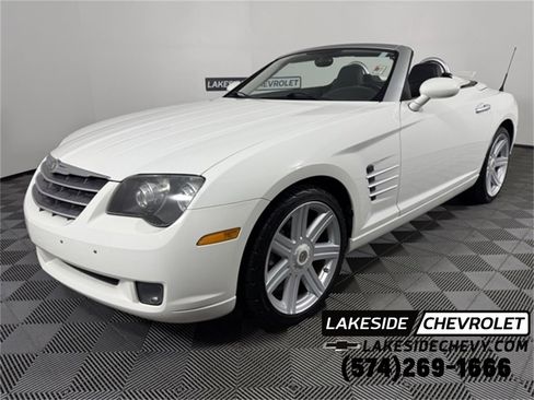 Used 2005 Chrysler Crossfire Limited image 1