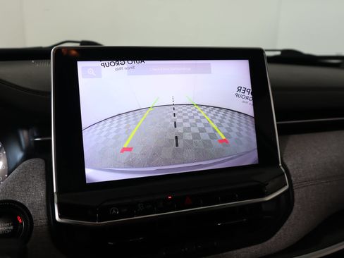 Used 2024 Jeep Compass Latitude AWD/4WD image 6