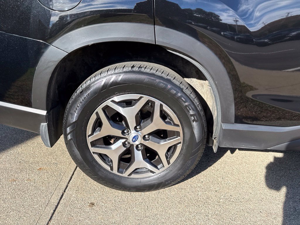 Used 2020 Subaru Forester Premium AWD/4WD image 11