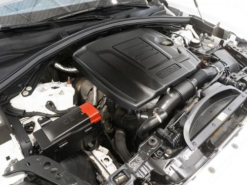 Used 2020 Jaguar F-PACE Prestige AWD/4WD image 4