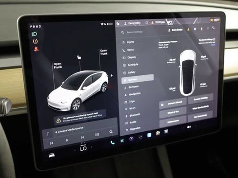 Used 2021 Tesla Model Y 2WD image 29