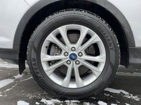 Used 2018 Ford Escape SE image 46