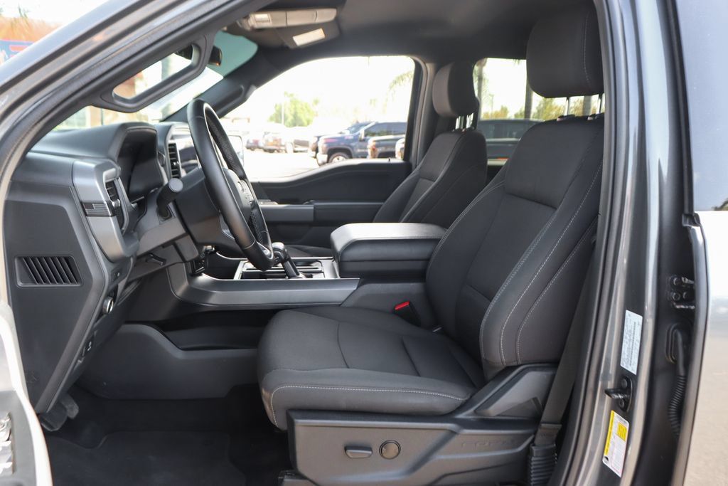 Used 2025 Ford F150 XLT w/ Equipment Group 301A Standard AWD/4WD image 16