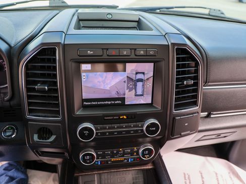 Used 2021 Ford Expedition Limited RWD image 23