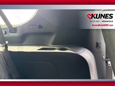 New 2026 GMC Yukon XL Elevation AWD/4WD image 30