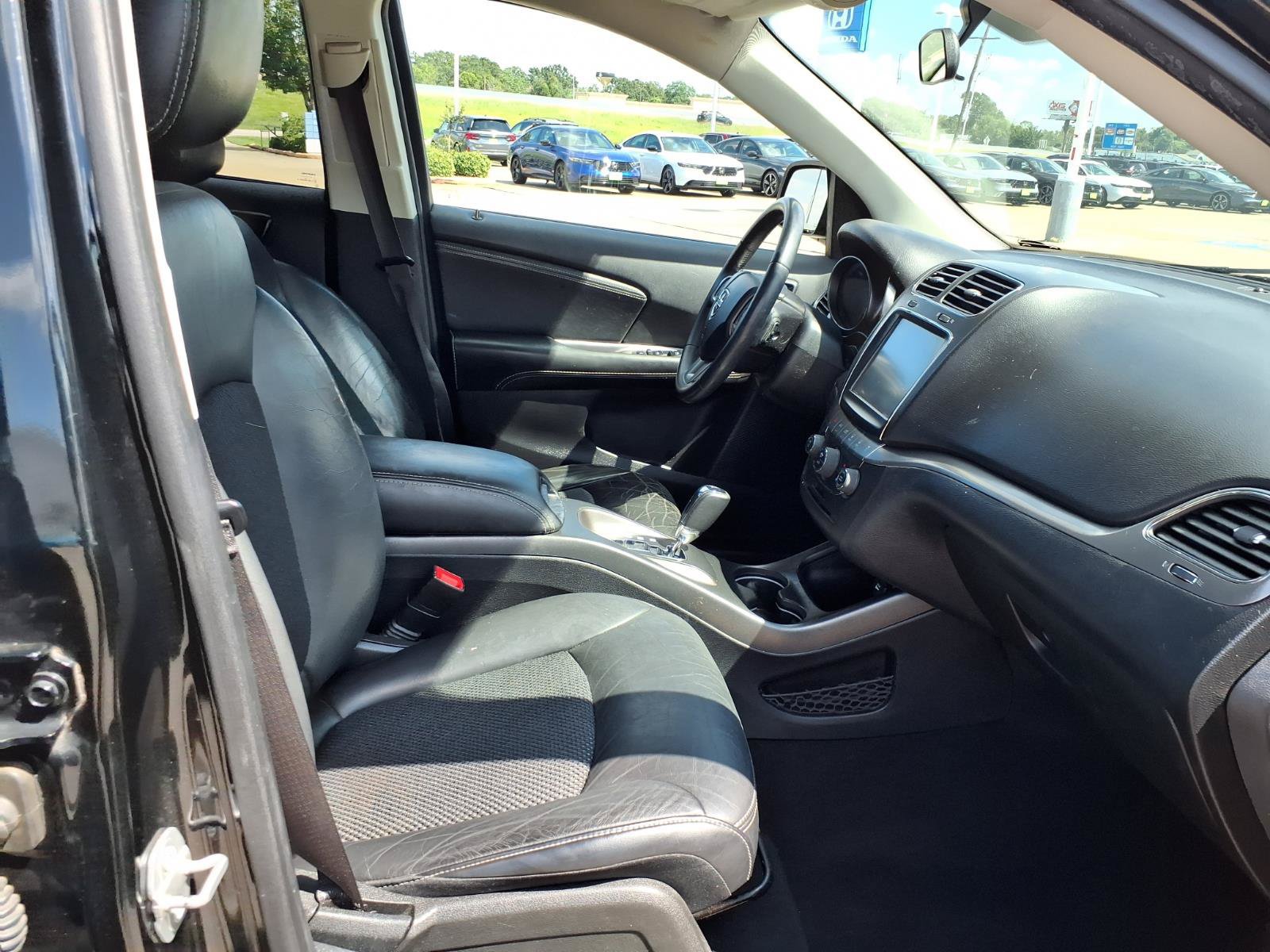 Used 2018 Dodge Journey Crossroad FWD image 15
