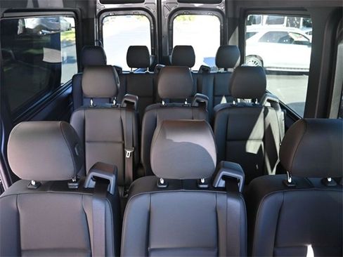Used 2025 Mercedes-Benz Sprinter 2500 image 2