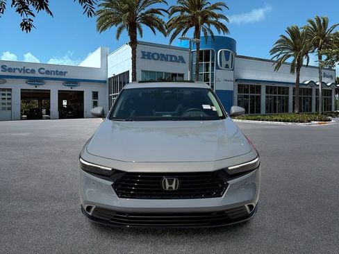 Used 2024 Honda Accord Touring image 3