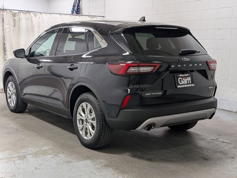 Used 2024 Ford Escape Active w/ Tech Pack #1 AWD/4WD image 8