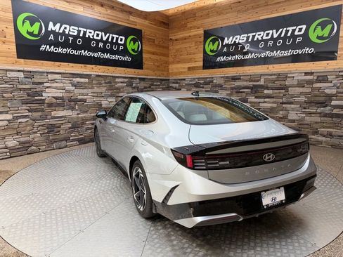 Used 2026 Hyundai Sonata SEL FWD image 8
