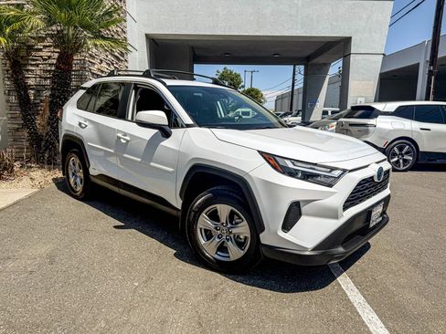 Used 2024 Toyota RAV4 XLE w/ Convenience Package AWD/4WD image 1