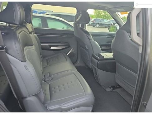 Used 2024 Kia EV9 Wind AWD/4WD image 5